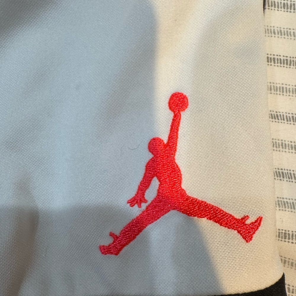 Jordan White Shorts with Red Logo - Picture 5 of 5